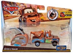 Spielzeug-Set mit Hook und einem kleinen Camping-Anhänger aus Disney Cars.
